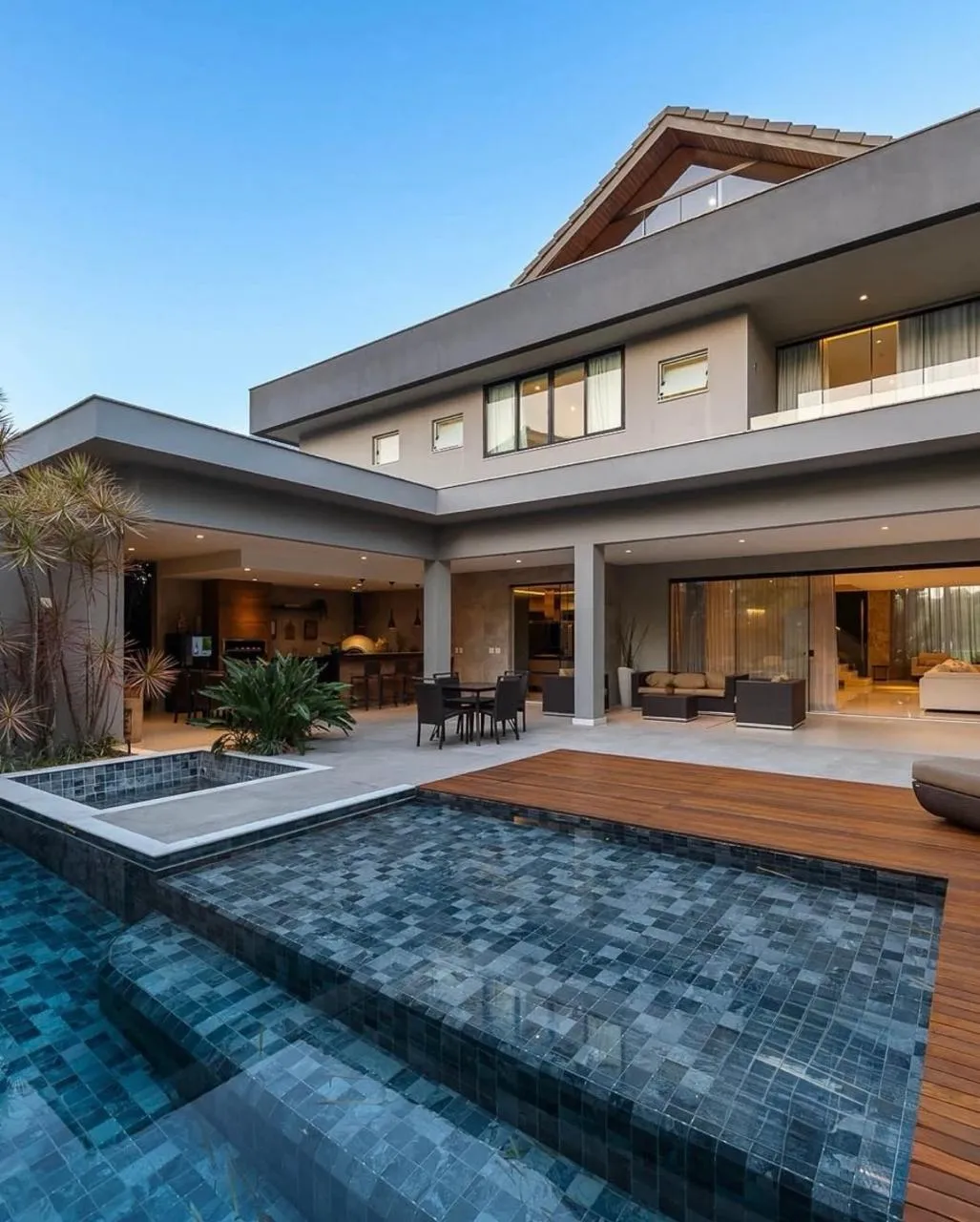 Triplex Del Lago